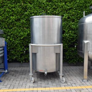 serbatoi INOX carrellati usati da capienza di 800 Litri