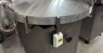 tavoli rotanti con bancone e quadro elettrico